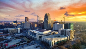 Vista aérea del centro de Raleigh, Carolina del Norte